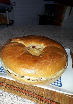 Una foto de Kugelhopf salado pan alemán