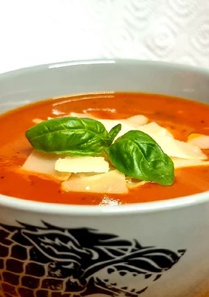 Fűszeres paradicsomleves recept fotója