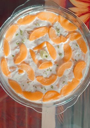 A picture of Lime and Peach Carlota.