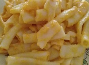 Una foto de Macarrones con crema
