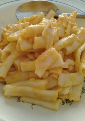 Una foto de Macarrones con crema