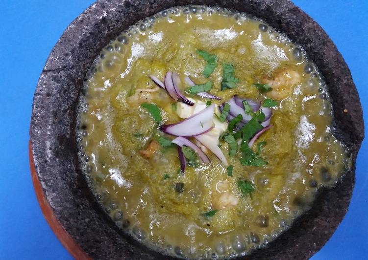 Molcajete de Camarón en salsa verde Receta de Gris de la Torre Cookpad