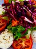 Salada mediterrânica fresca