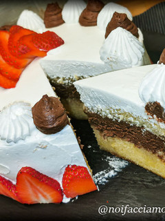 Foto di Torta Pan di Spagna (senza glutine) e Mousse al Cioccolato Fondente