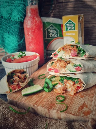 Easy Steps to Prepare Recipes Malai Boti Shawarma Roll the Can Spoil the Tongue Delicious.