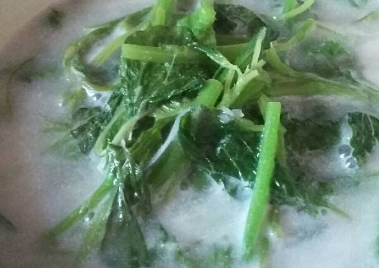 Resep Bayam Sayur Santan yang Bikin Ngiler