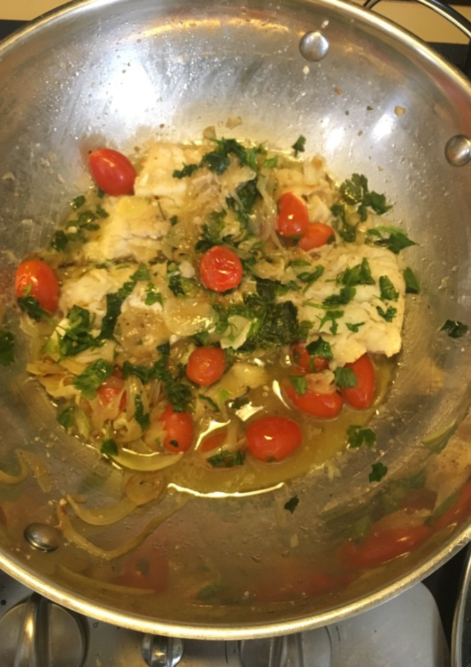 Una foto de Bacalao Fresco Encebollado