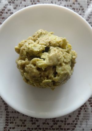 A picture of Avocado Ice cream.