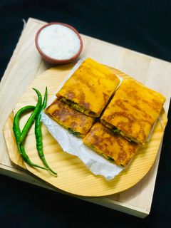 પનીર ચીલા (Paneer Chila Recipe In Gujarati) રેસીપી મુખ્ય ફોટો