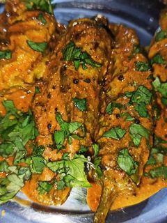 ભરેલા મરચા(Bharela marcha recipe in Gujarati) રેસીપી મુખ્ય ફોટો