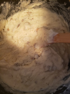 A picture of Garlic Mashed Potatoes.