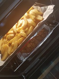Tepsiben sült burgonya recept fotója