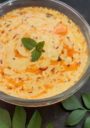 દહીં તીખારી (Dahi Tikhari Recipe In Gujarati) રેસીપી મુખ્ય ફોટો