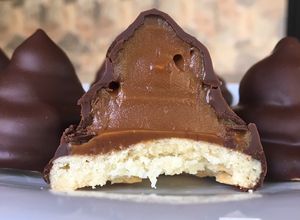 Una foto de Conitos de dulce de leche y chocolate