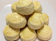 Una foto de scones de maicena