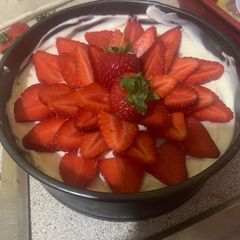 A picture of Easy Strawberry Cheesecake.