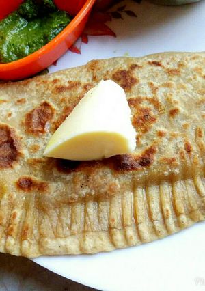 A picture of Pizza 🍕 parantha.