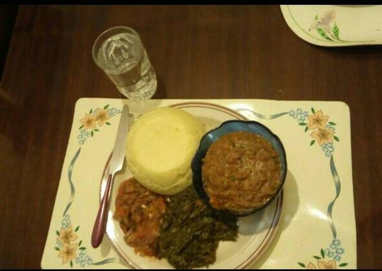 AfricanCake(Ugali)
Sauted mushrooms
Kenyan greens by Seline