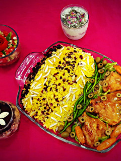 عکسی از دستور مرغ با سس پیاز و زعفرون