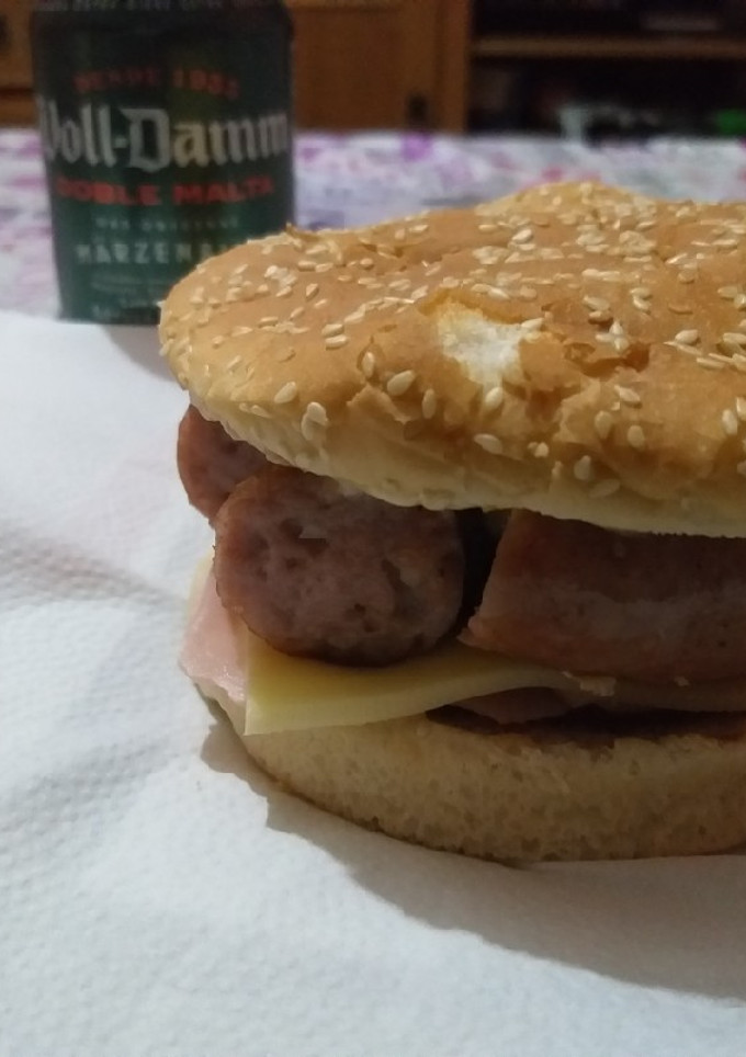 Una foto de Hamburguesa catalana