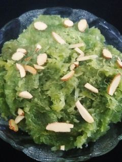 દુધીનો હલવો (Dudhi Halwa Recipe In Gujarati) રેસીપી મુખ્ય ફોટો