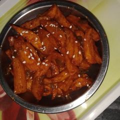 A picture of Honey chilli potato.