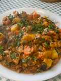 Sauté de porc mijoté au curry avec des légumes