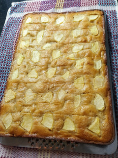 Una foto de Budín húmedo de manzanas