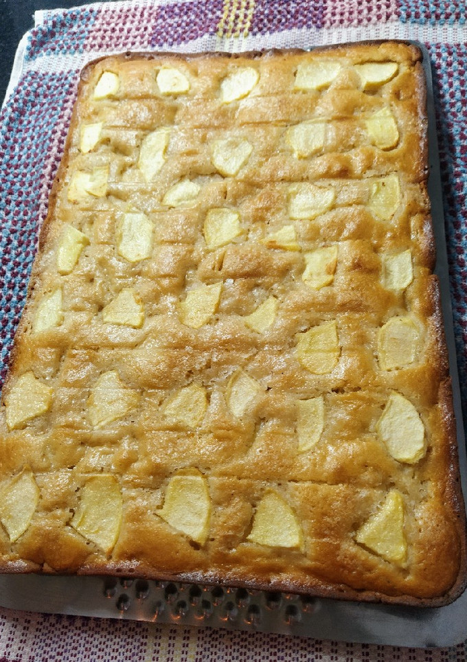Una foto de Budín húmedo de manzanas