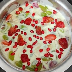 A picture of Fresh cream custard fruit salad.