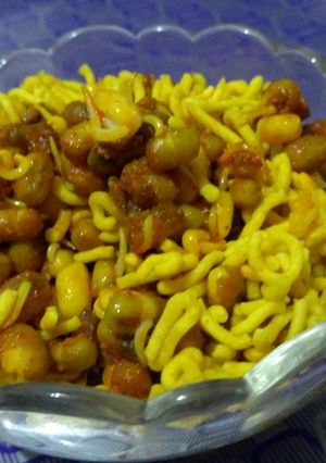 ફણગાવેલા મગ રેસીપી મુખ્ય ફોટો