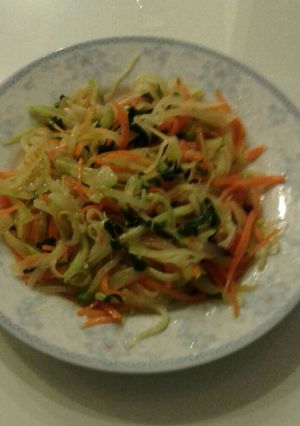 Hình của món Món Xu Hào Xào Cà Rốt.