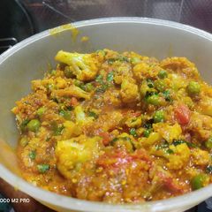 A picture of Aloo,gobhi,gajar,matar sabzi.