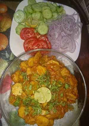 A picture of Arvi in yoghurt gravy delicious 😋.