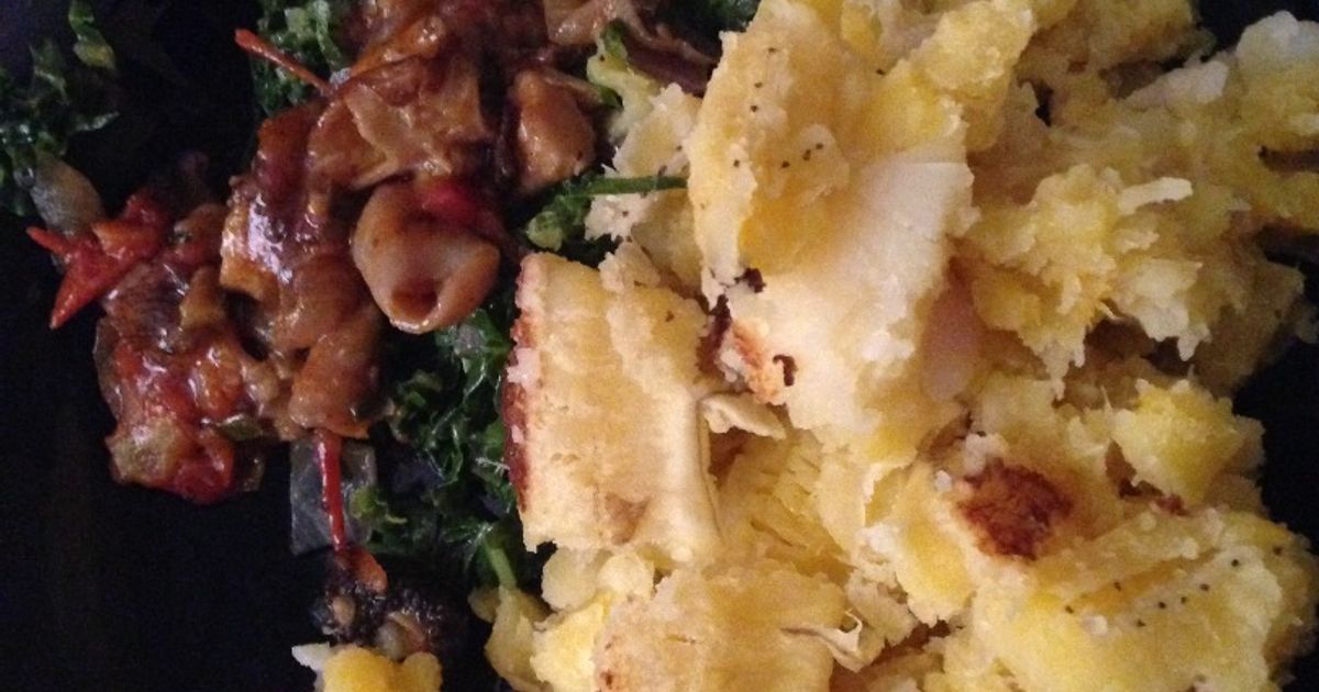 Matoke Matumbo Matoke Served With Matumbo And Spinach Recipe by linet Musungu - Cookpad