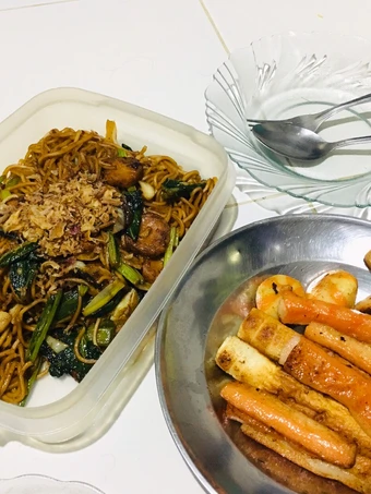 Langkah Gampang Menyiapkan Resep Mie Goreng dan Seafood Olahan Bakar yang Uenak Anti Ribet, Sempurna