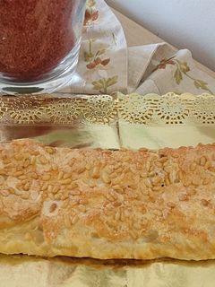Una foto de Coca de Llavaneras per le Revetlla de Sant Joan i Sant Pere