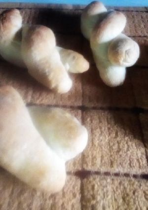 Una foto de Cruzaditos, pancitos con leche