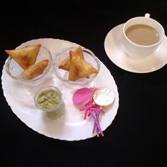 Aloo ki samosi A picture of Aloo ki samosi.