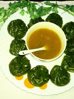 গ্রীন চিকেন মোমো বা পালং চিকেন মোমো (green chicken ba palang chicken momo recipe in Bengali) রেসিপির প্রধান ছবি