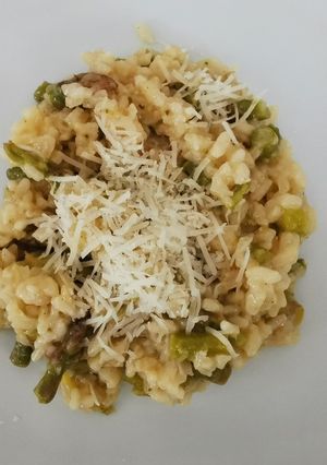 Une photo de Risotto asperges et citron