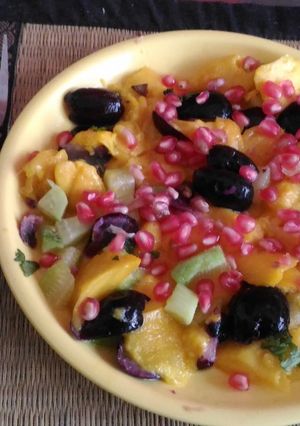 A picture of Mango jamun fruit chat.