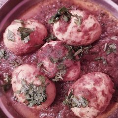 A picture of Spicy eggs curry.