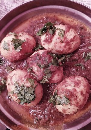 A picture of Spicy eggs curry.