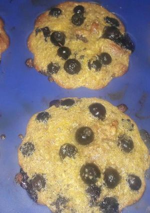 Una foto de Muffins light de naranja y arándanos