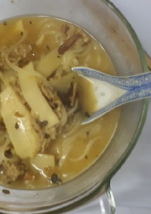 Une photo de Soupe de nouilles aux bambous et champignons shiitakes