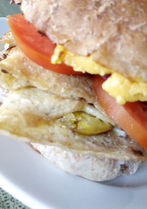 A picture of Banana omelet burger.