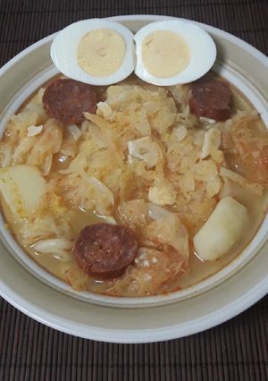 Una foto de Pote de repollo y chorizo