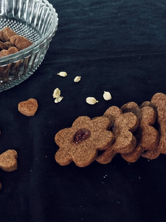 ராகி குக்கீஸ்(ragi cookies recipes in tamil) செய்முறை முக்கிய புகைப்படம்