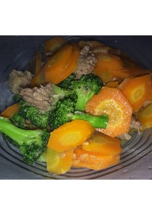 Foto resep Tumis Brokoli daging wortel